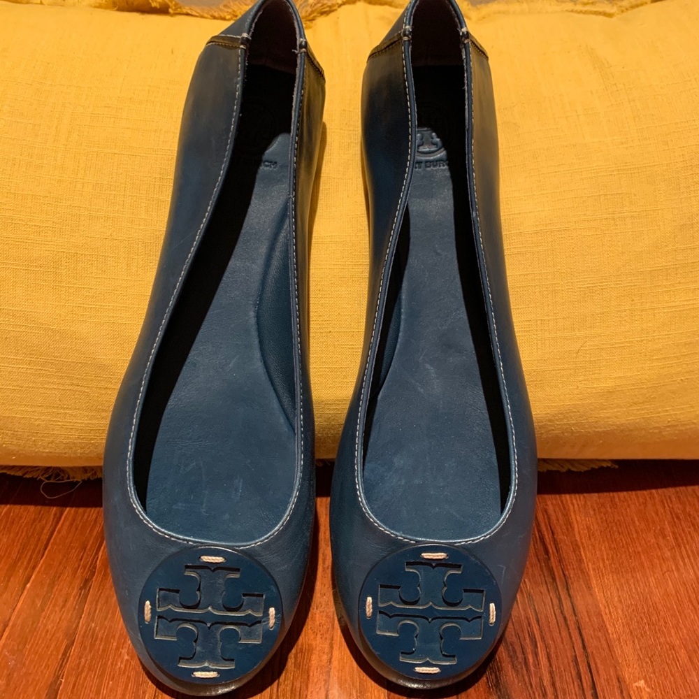 Tory Burch blue flats